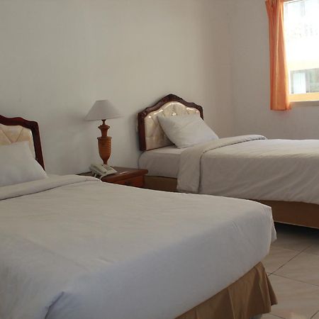 Mega Bintang Sweet Hotel 2 Cepu Esterno foto