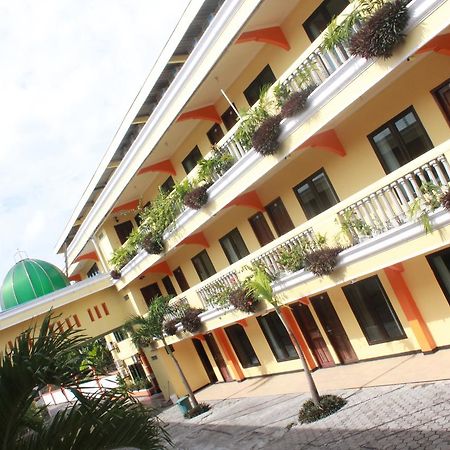 Mega Bintang Sweet Hotel 2 Cepu Esterno foto