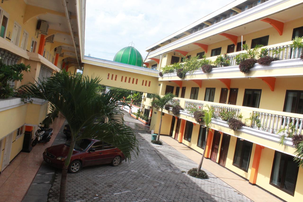 Mega Bintang Sweet Hotel 2 Cepu Esterno foto